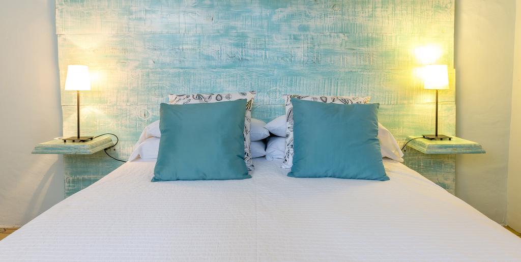 El Cau Del Papibou - Adults Only Hotel Peratallada Room photo