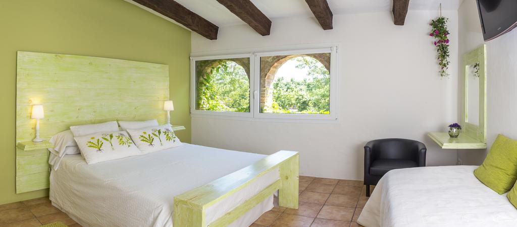 El Cau Del Papibou - Adults Only Hotel Peratallada Room photo