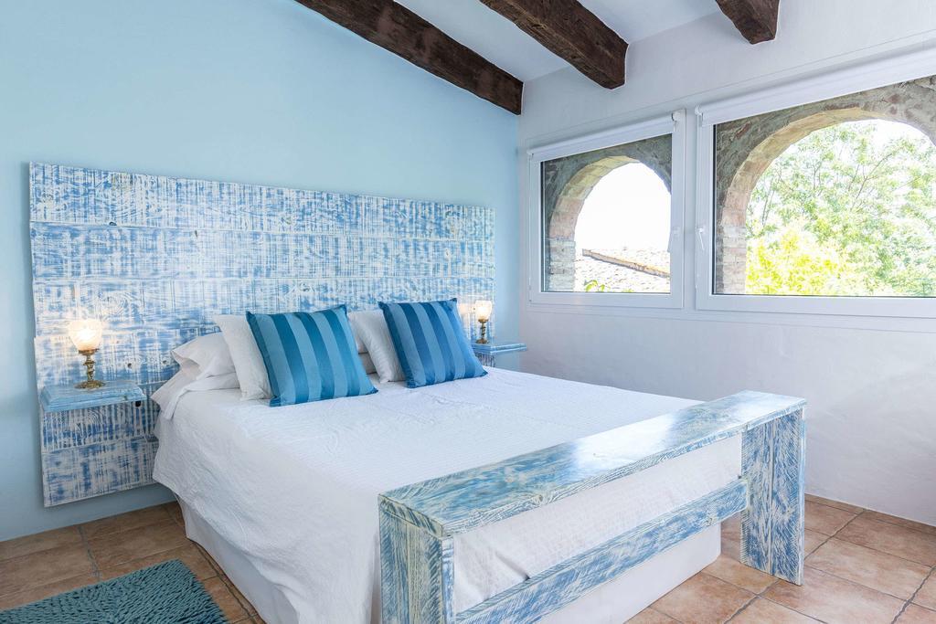 El Cau Del Papibou - Adults Only Hotel Peratallada Room photo